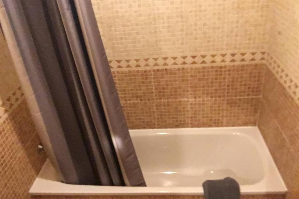 Pretty Apartament Barcelona Bagian luar foto